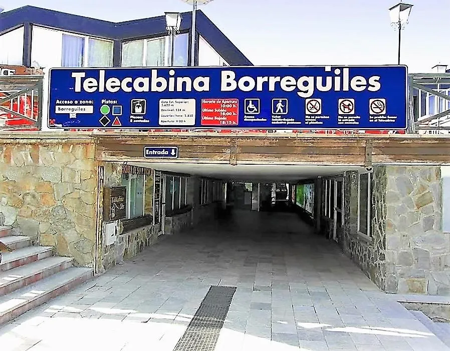 Ski Plaza Sierra Nevada&Zona Baja
